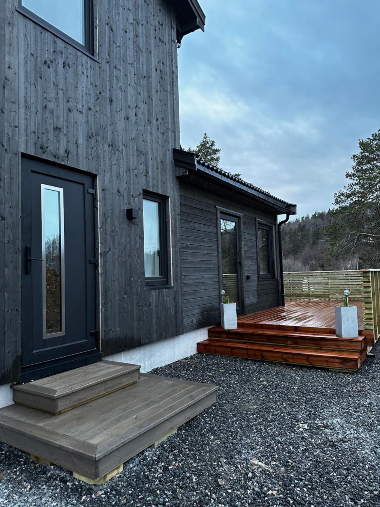 Familievennlig Apartment Tvedestrand Ngoại thất bức ảnh
