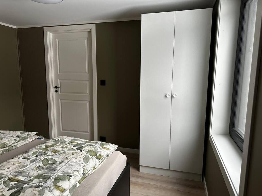 Familievennlig Apartment Tvedestrand Ngoại thất bức ảnh