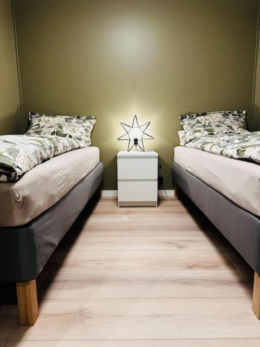 Familievennlig Apartment Tvedestrand Ngoại thất bức ảnh