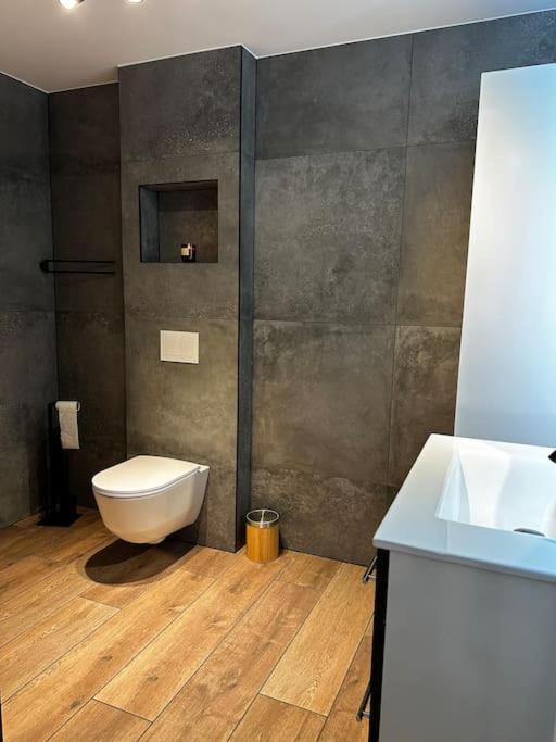 Familievennlig Apartment Tvedestrand Ngoại thất bức ảnh