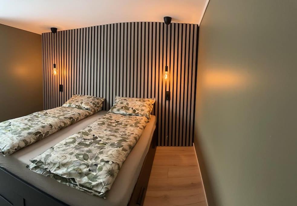 Familievennlig Apartment Tvedestrand Ngoại thất bức ảnh